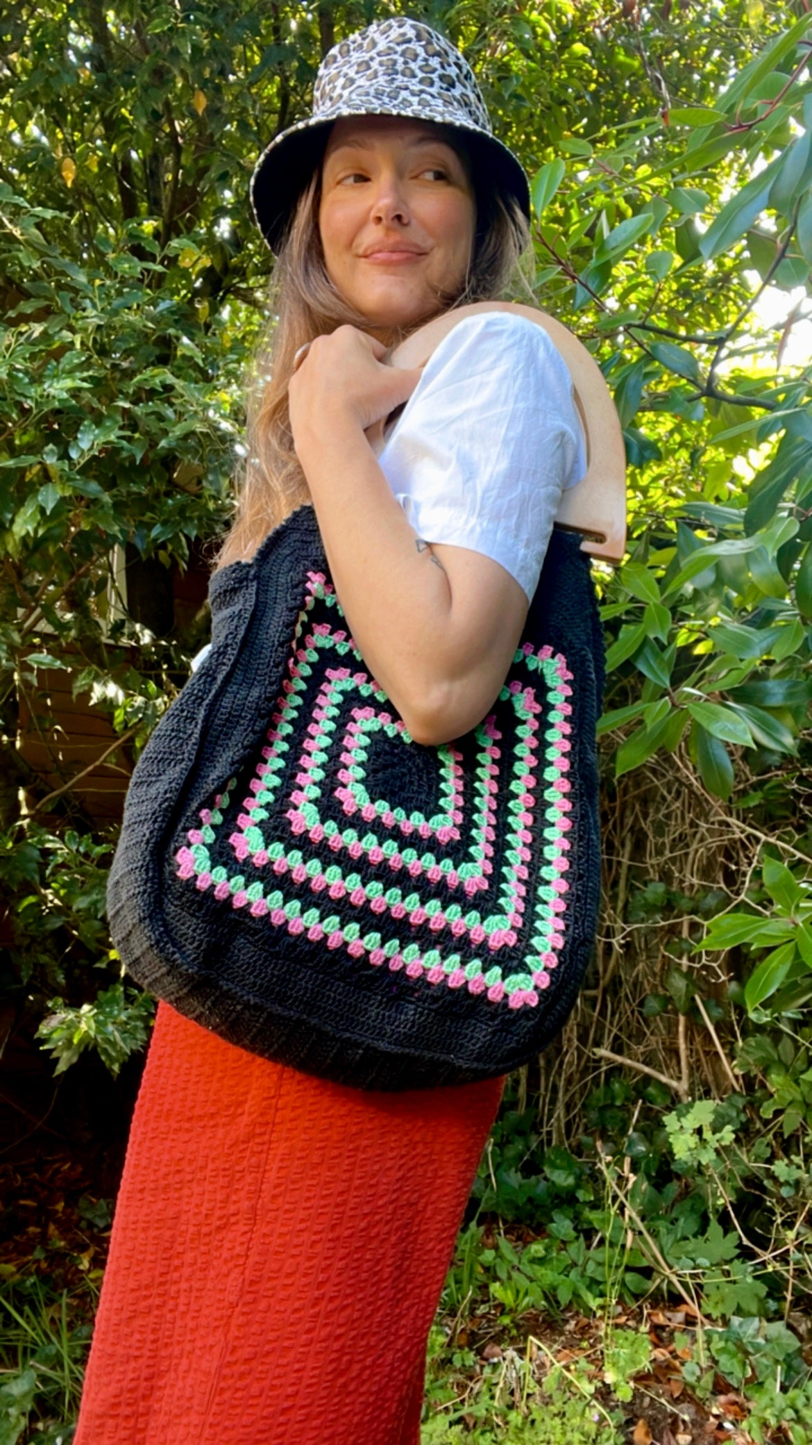 Retro Crochet Shopper