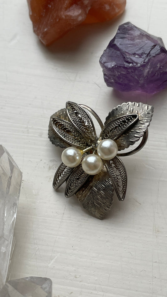 Filigree Botanical Brooch