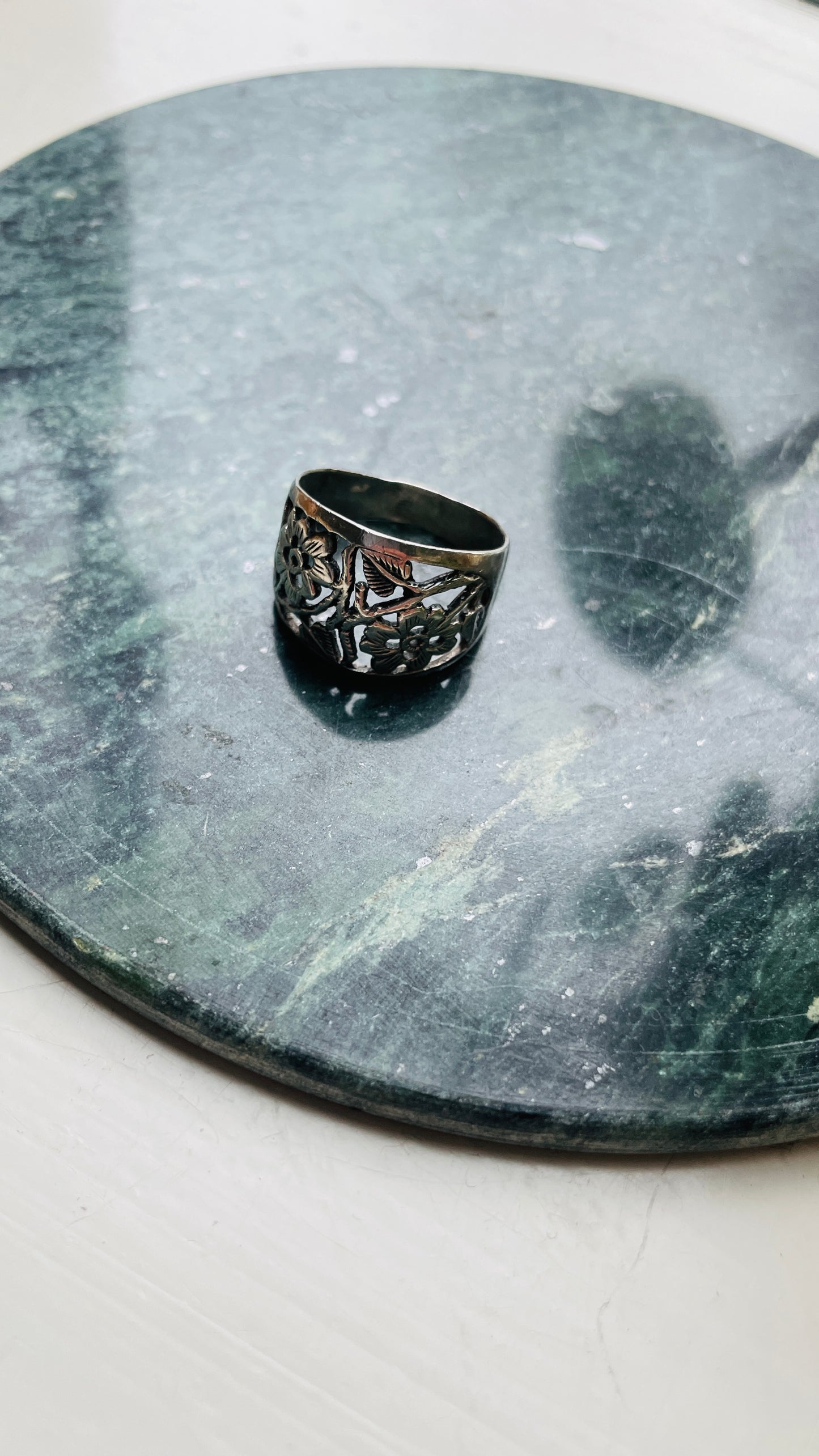 Everlasting flowers ring