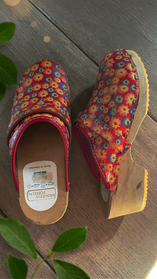 Moheda Floral Clogs