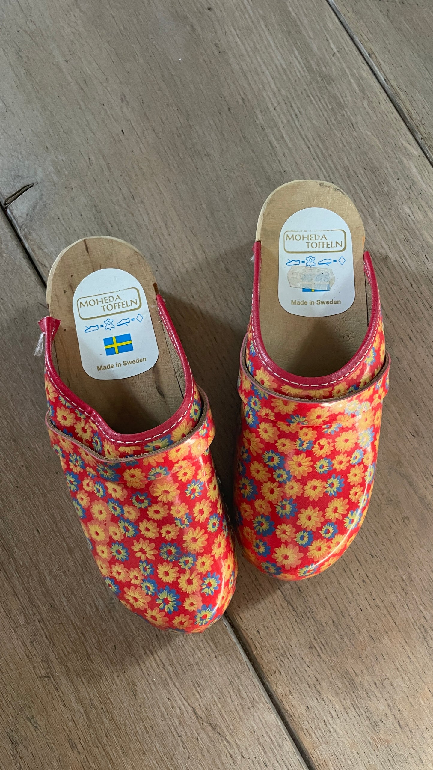 Moheda Floral Clogs