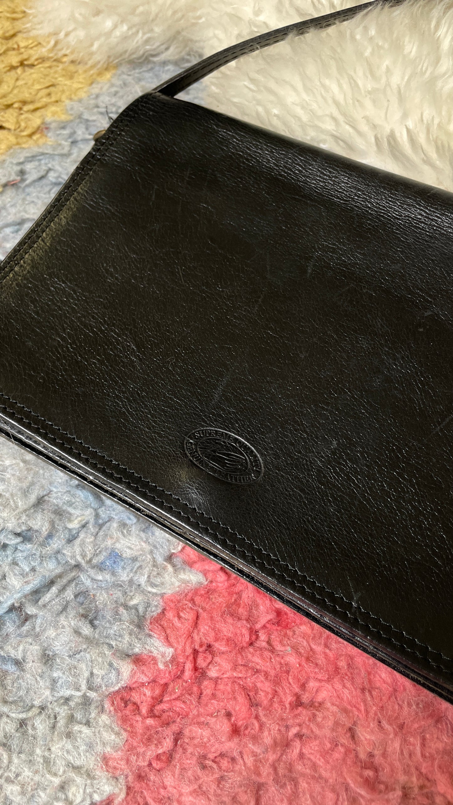 Basic leather purse