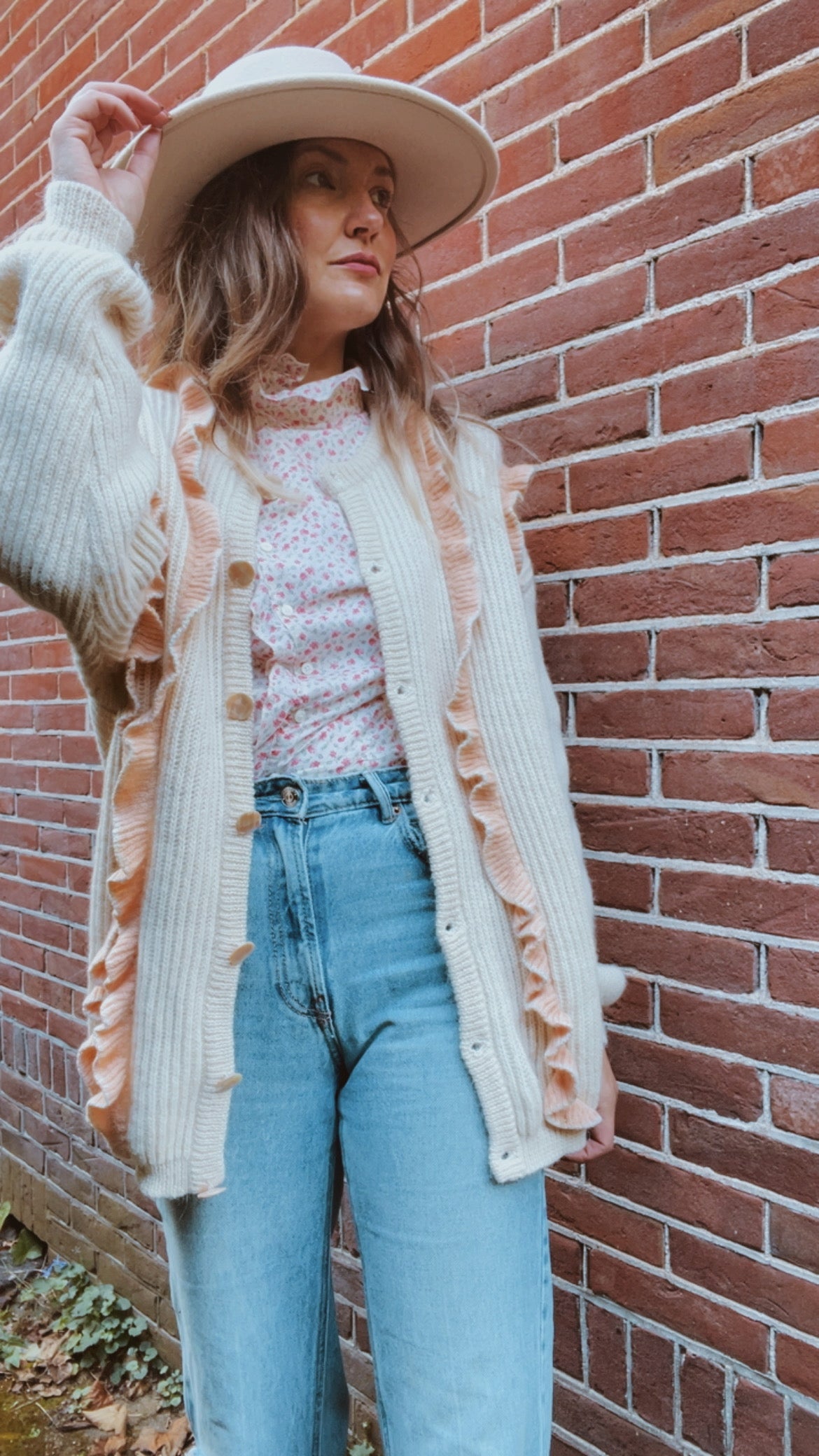 Ruffle Wool Cardigan