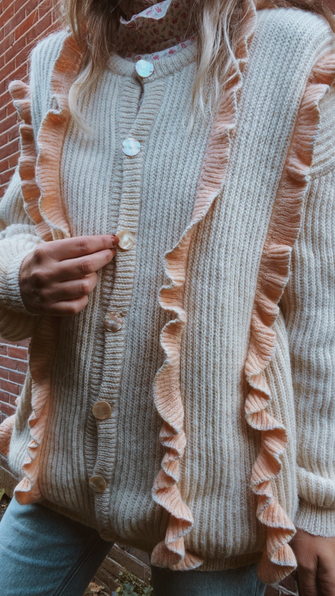 Ruffle Wool Cardigan