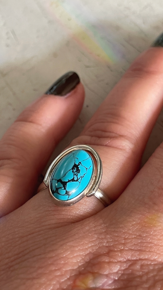 Turquoise Oval Silver Ring