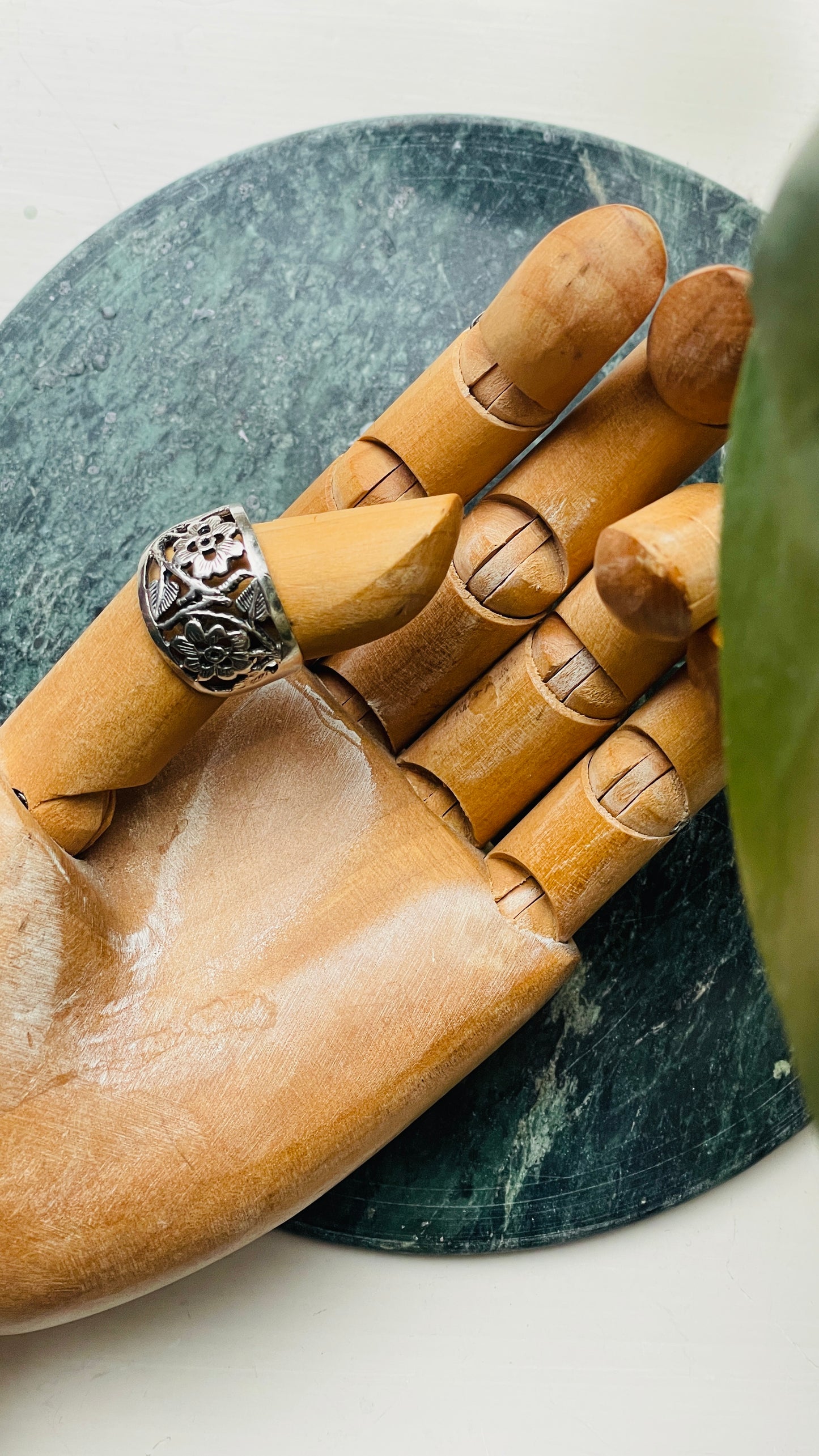 Everlasting flowers ring