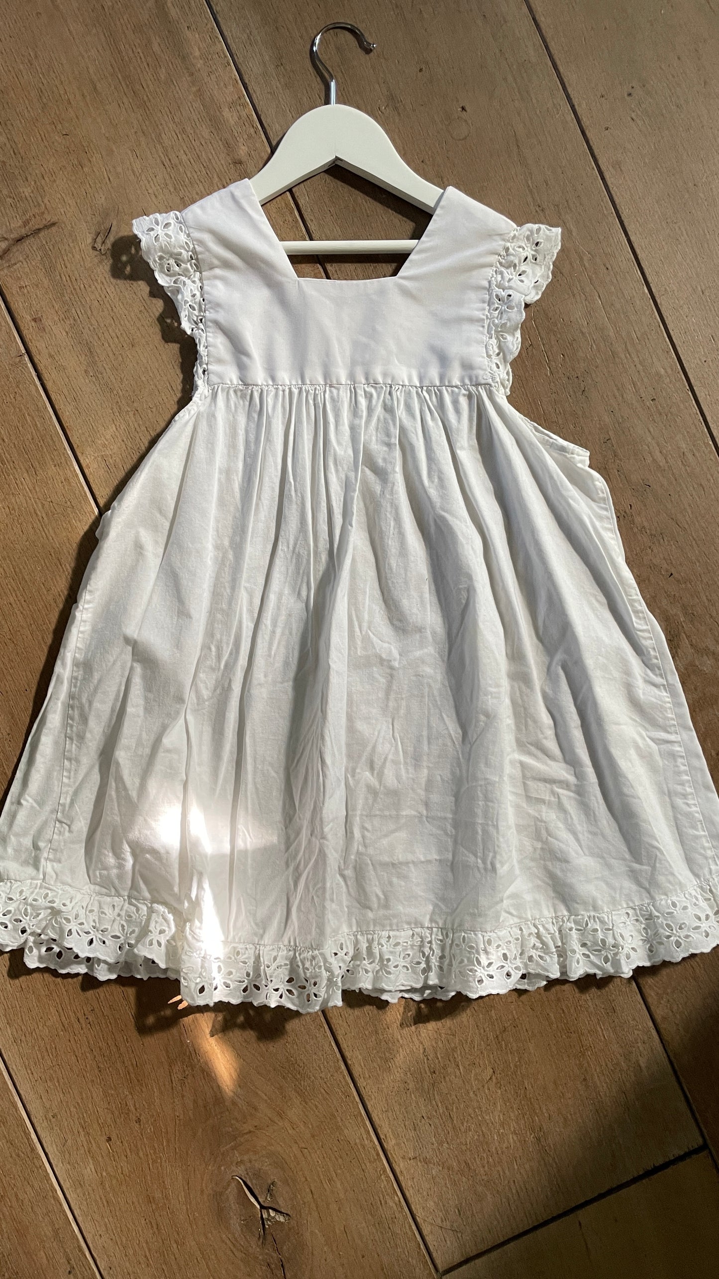 Broderie Apron
