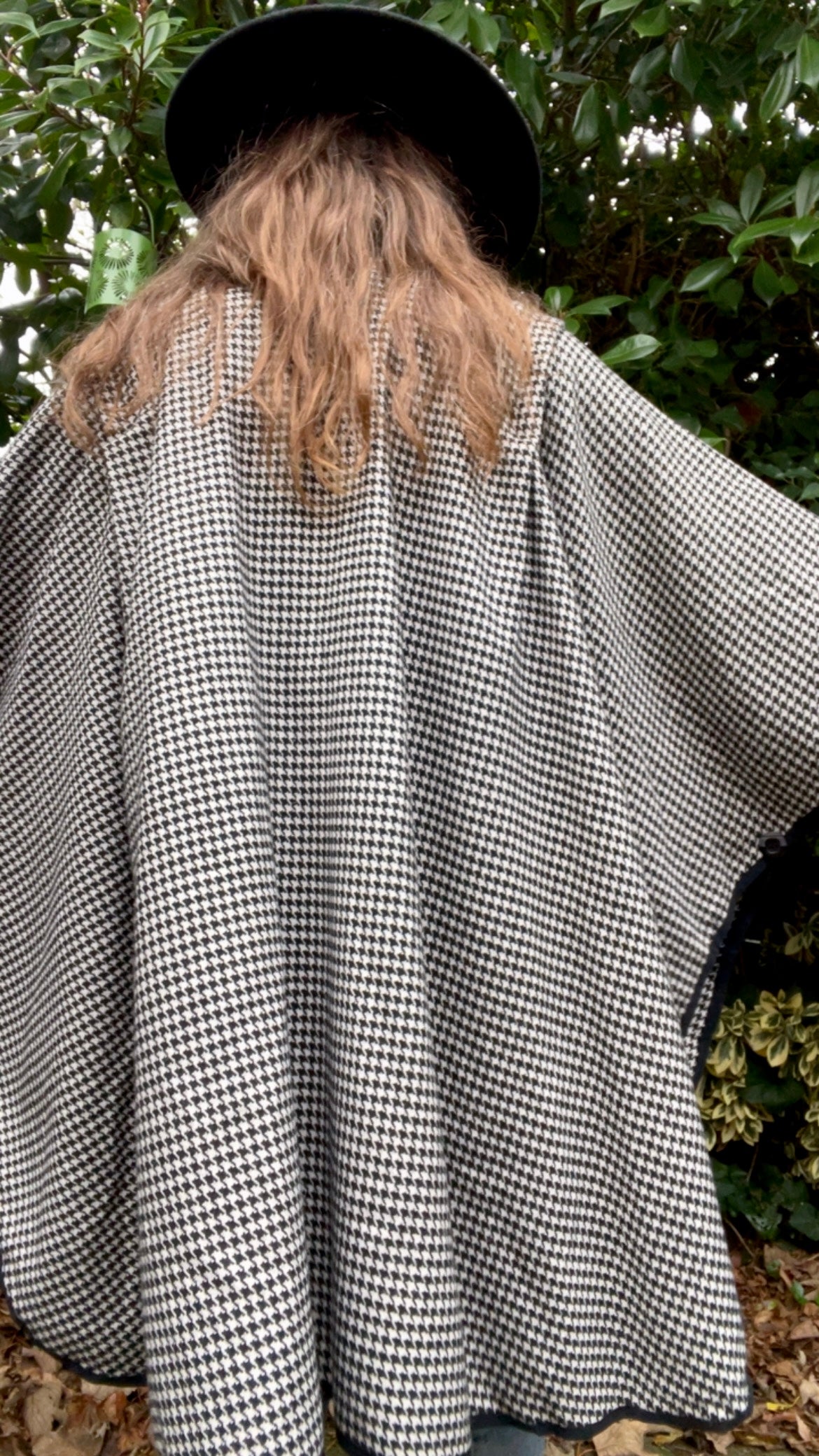 Houndstooth Cape