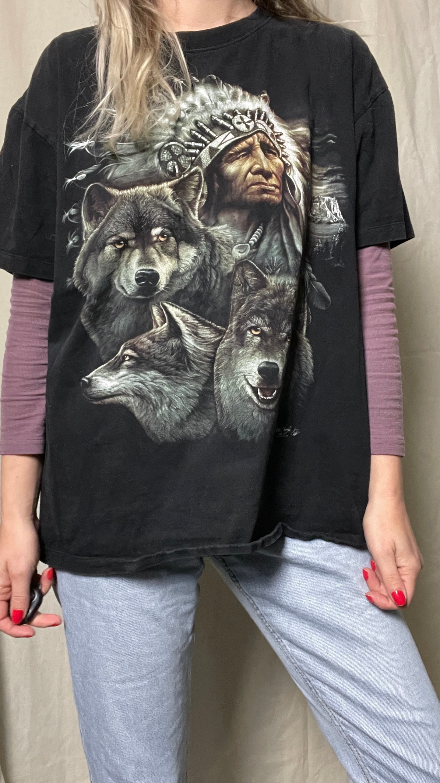 T-shirt wolves