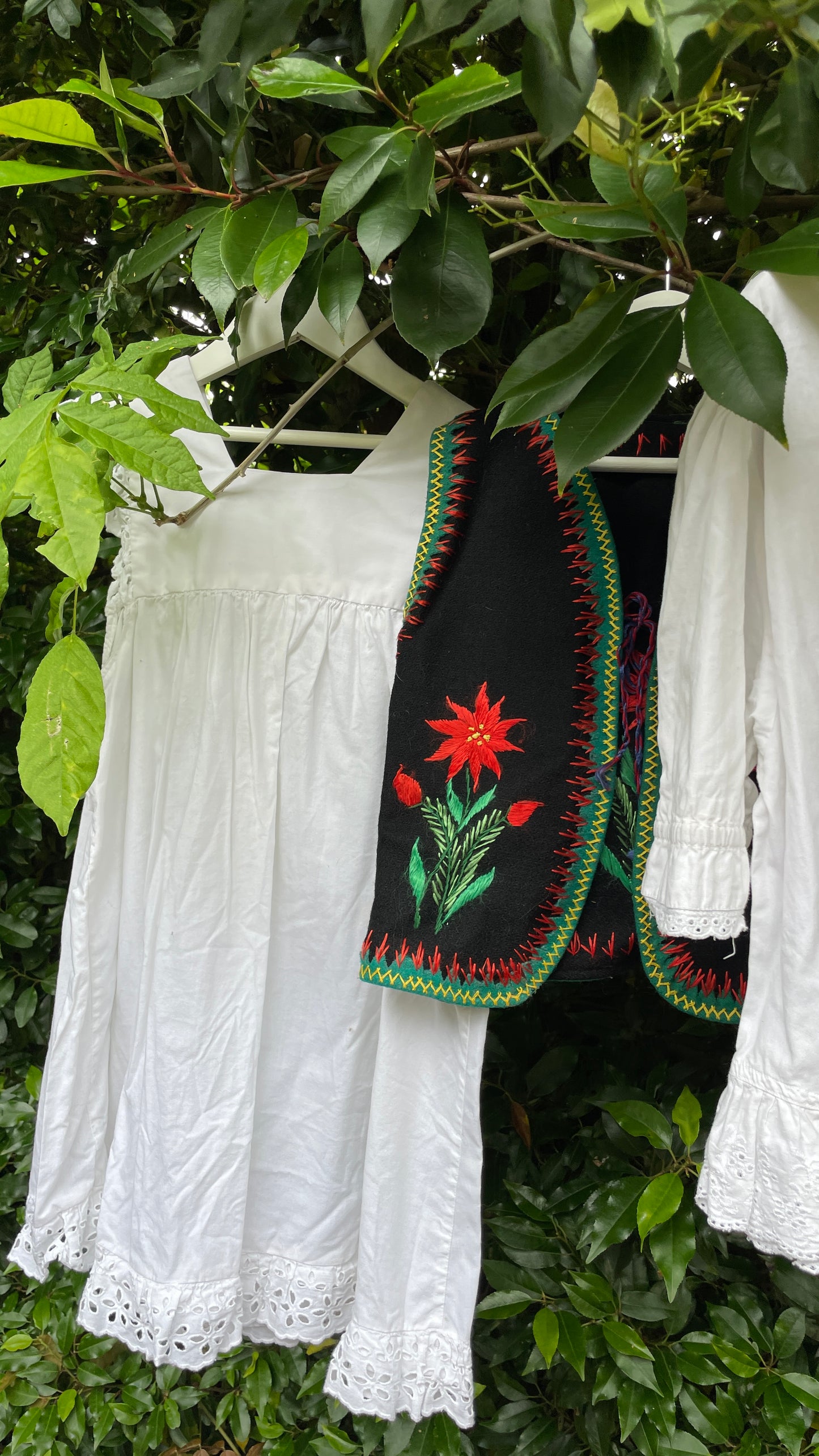 Broderie Apron