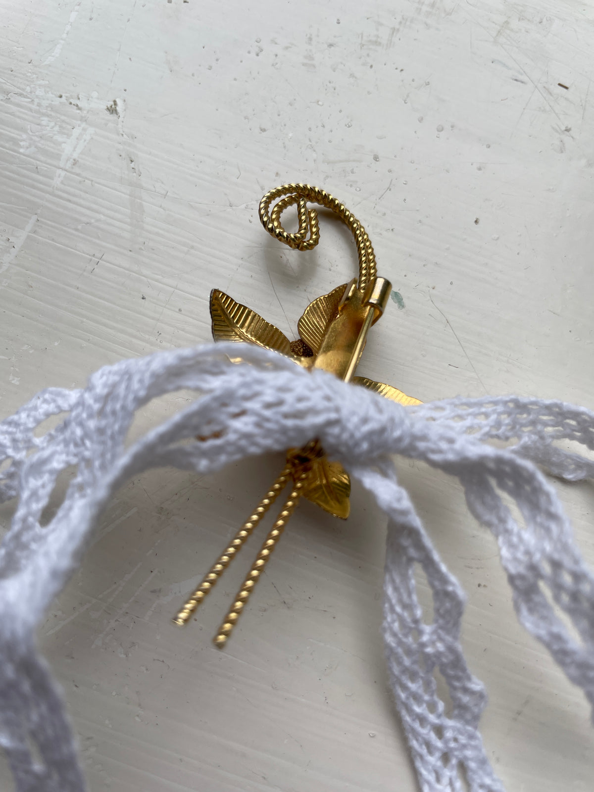 Pin & Lace