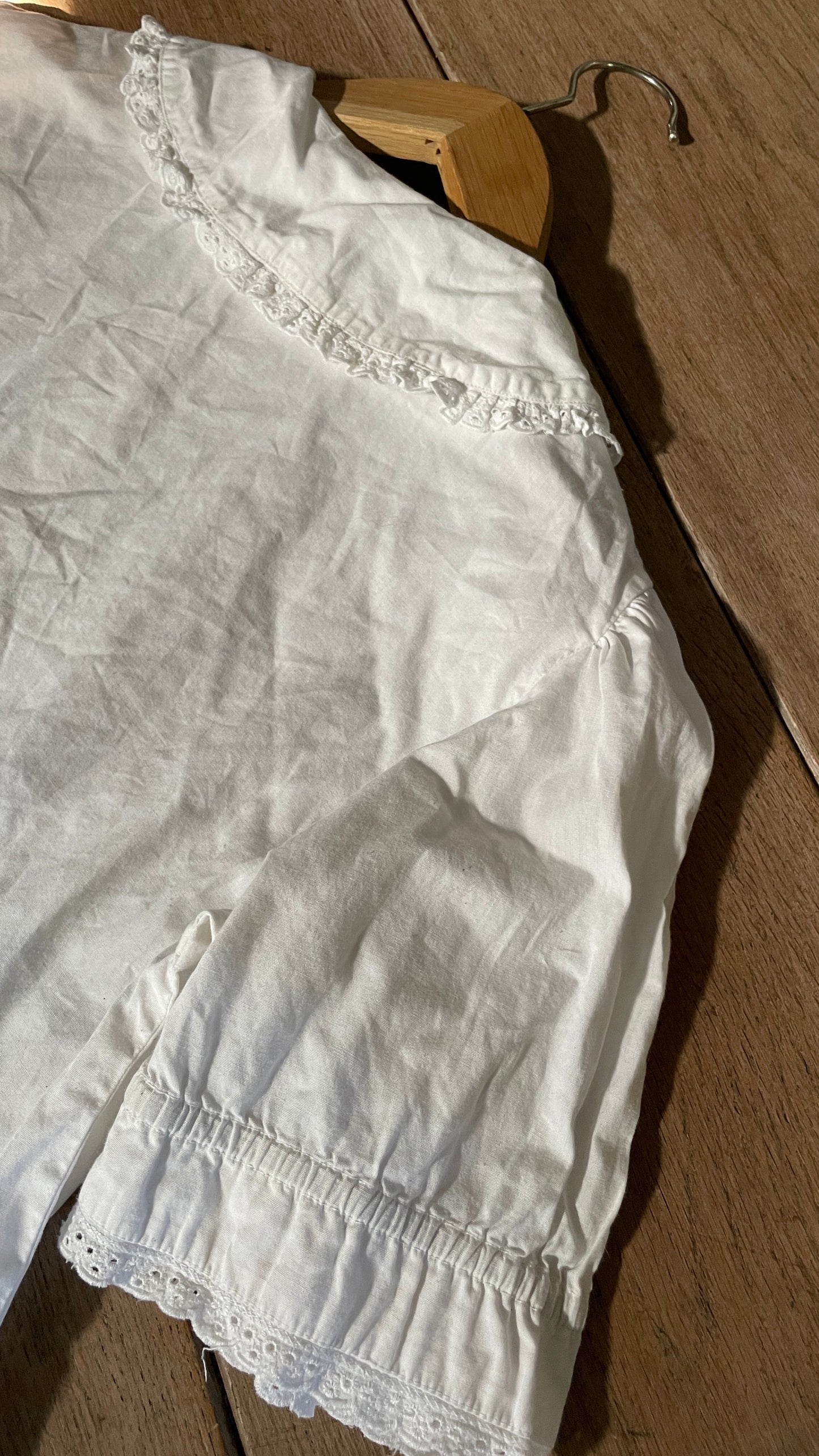Broderie Anglaise Top