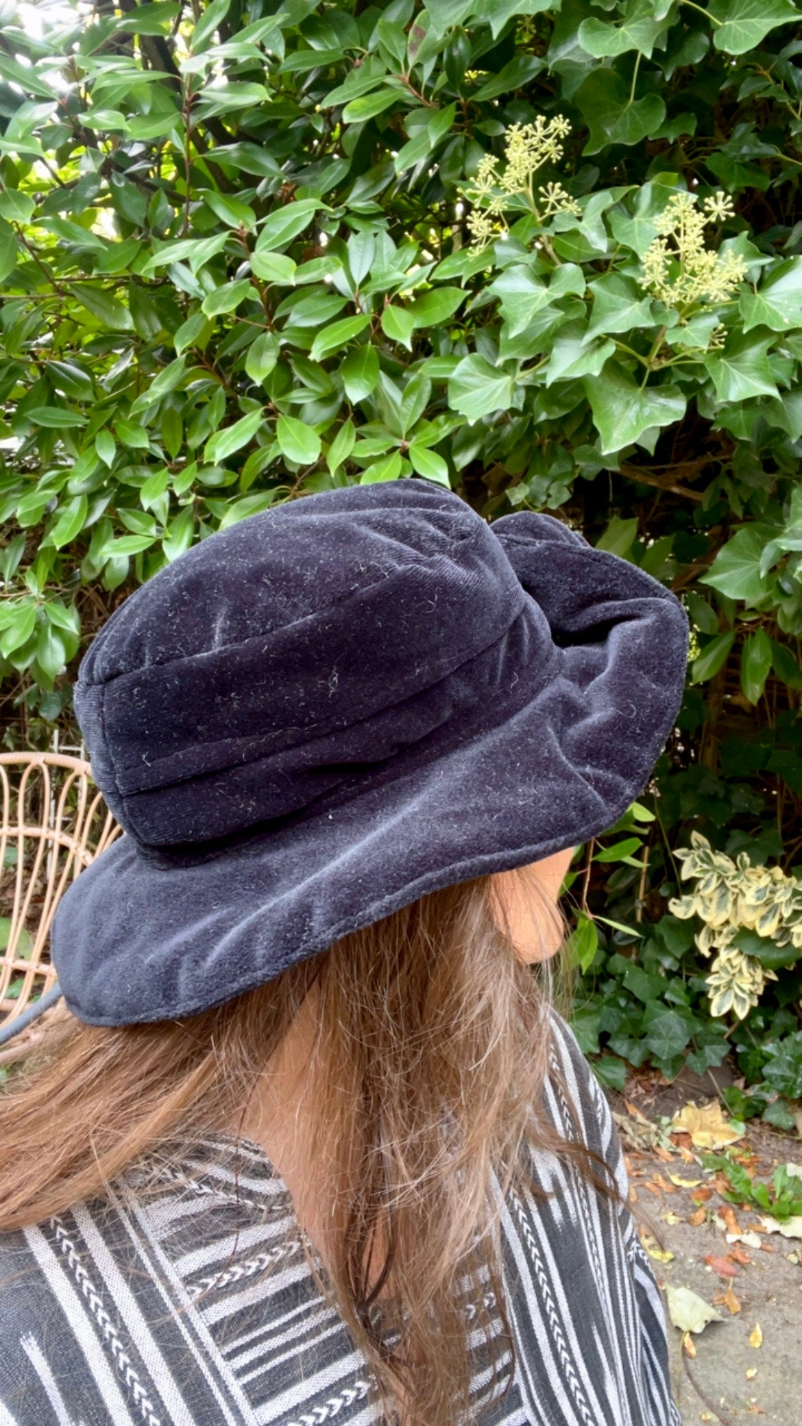 90s Velvet Hat