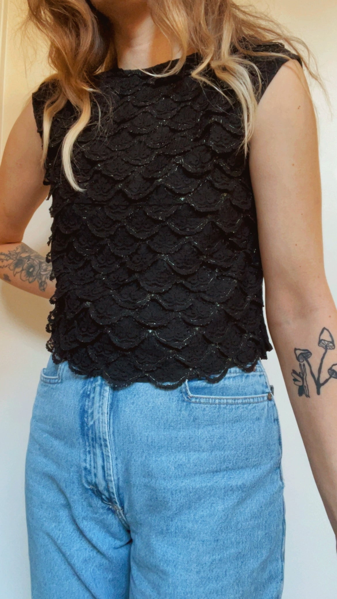 Onyx Scalloped Top