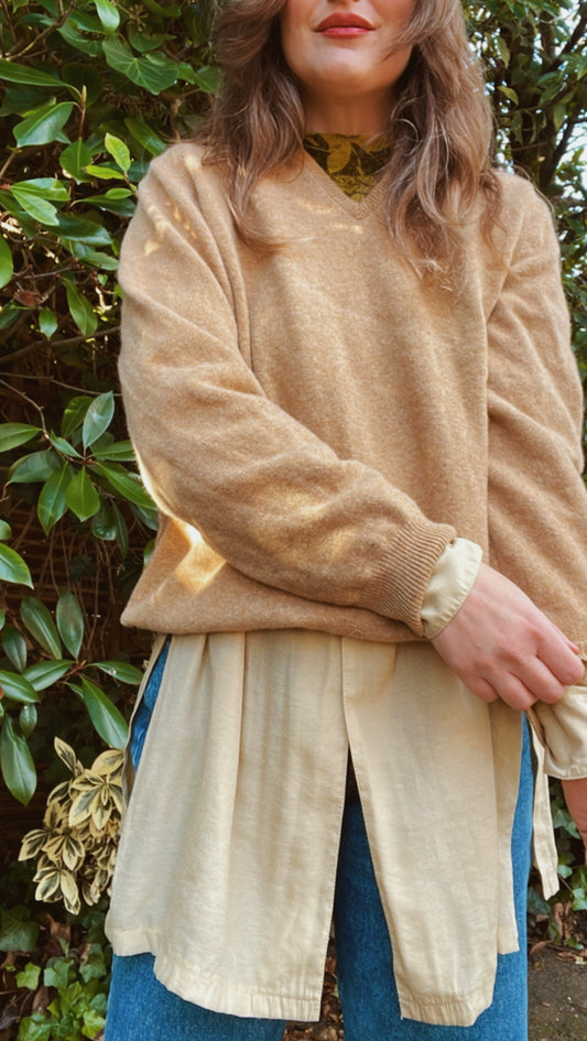 Gentlemen’s V Neck Jumper