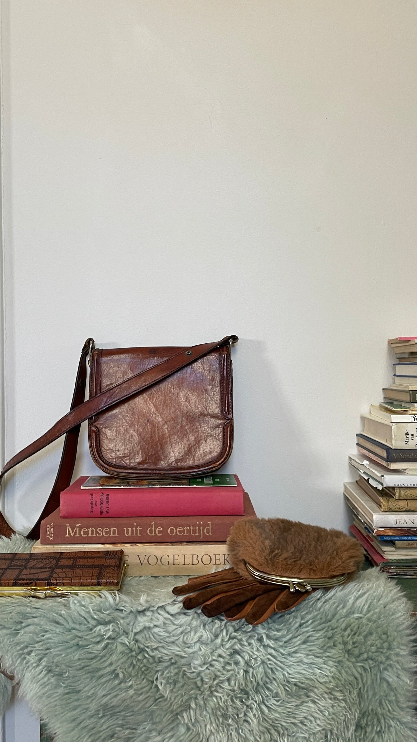 Rugged leather purse
